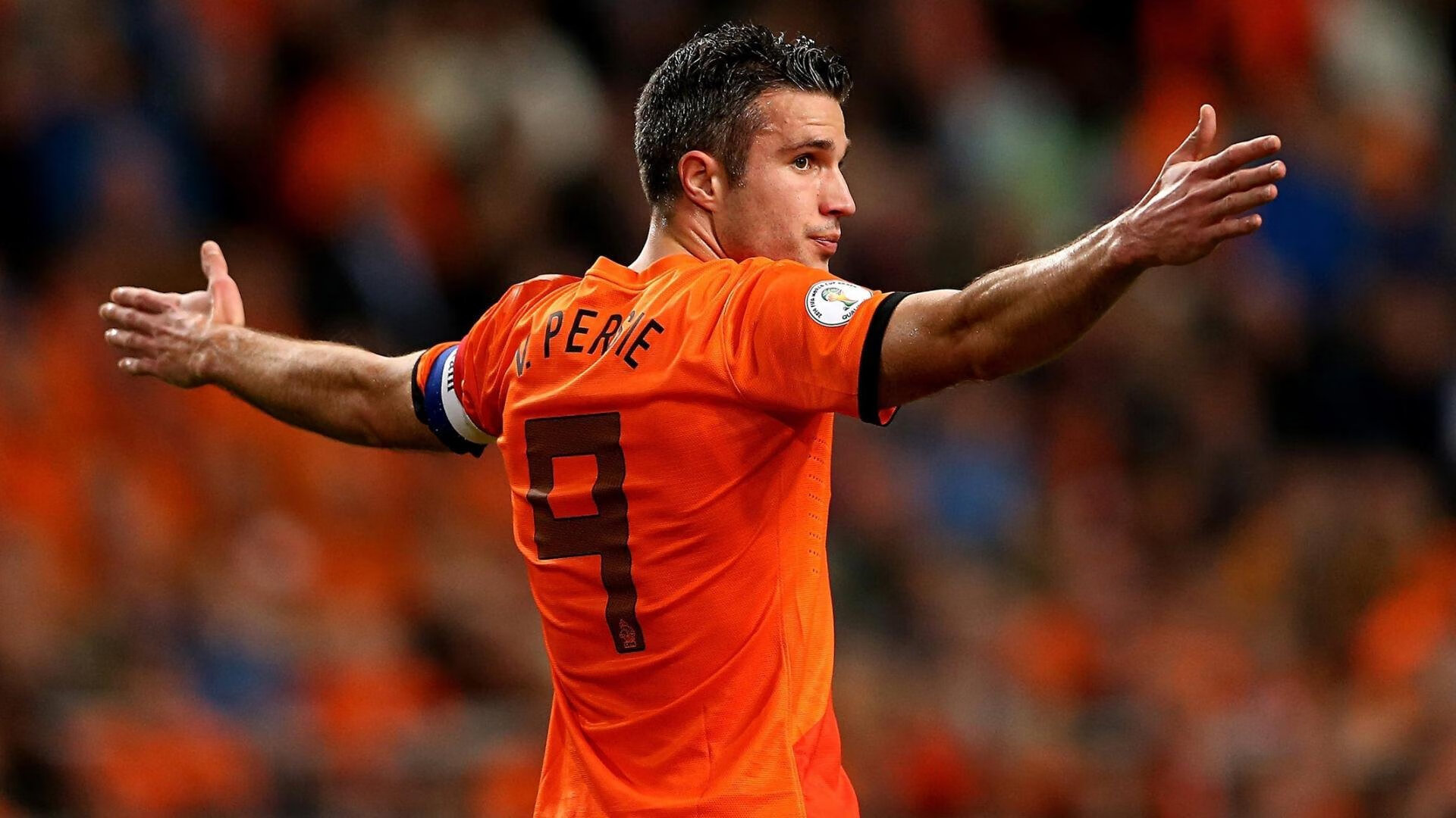 九游体育app-张伟丽训练中展现极高专注度，张伟丽最新训练